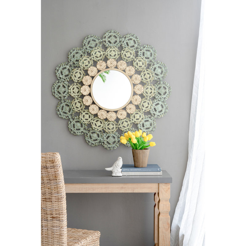 Miroir médaillon en fer forgé captivant et motif floral rond enchanteur