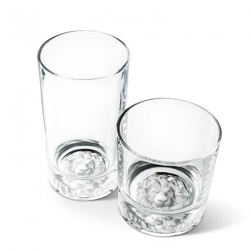 Verre gobelet à base de lion