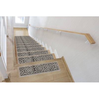 Tapis d'escalier moderne gris foncé