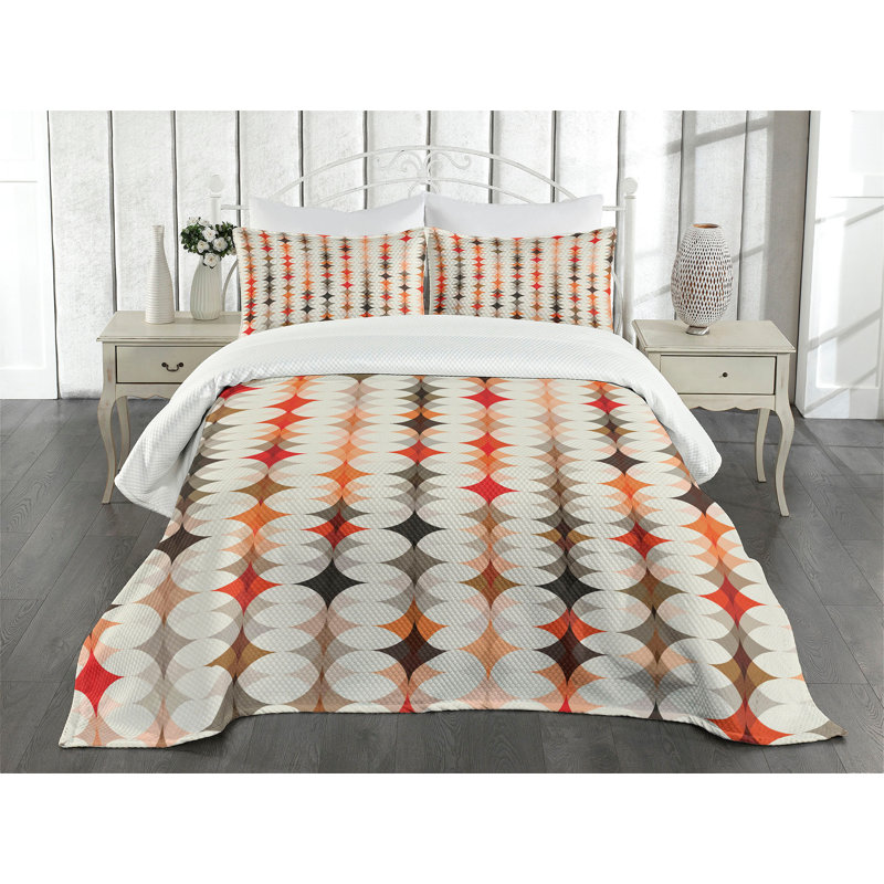 Ambesonne Geometric Bedspread Vintage Oval Pattern Orange Peach Red, King Coverlet/Bedspread + 2 Pillow Shams