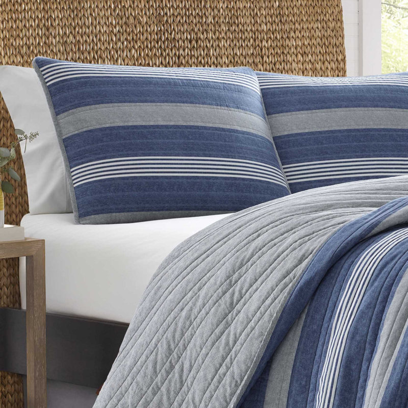 Twin Blue Cotton Reversible Quilt Set with Shams
