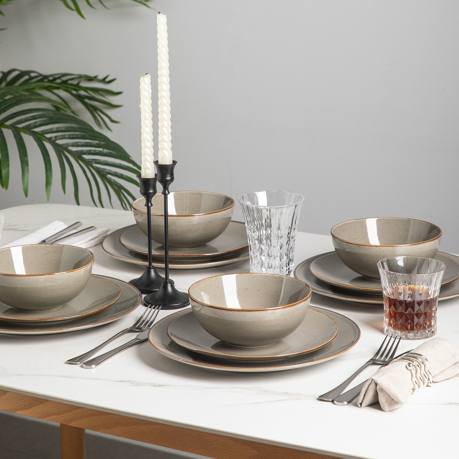 Stoneware Dinnerware Set - Service for 4, Brown