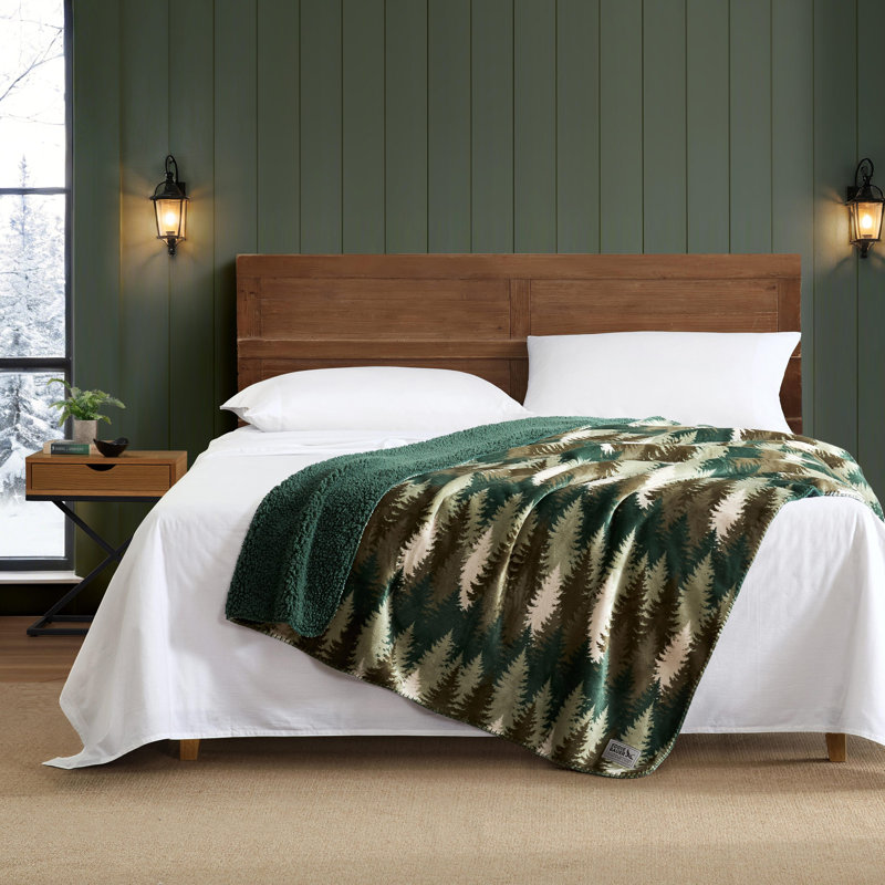 Jeté réversible imprimé Eddie Bauer, Stepped Pines Green