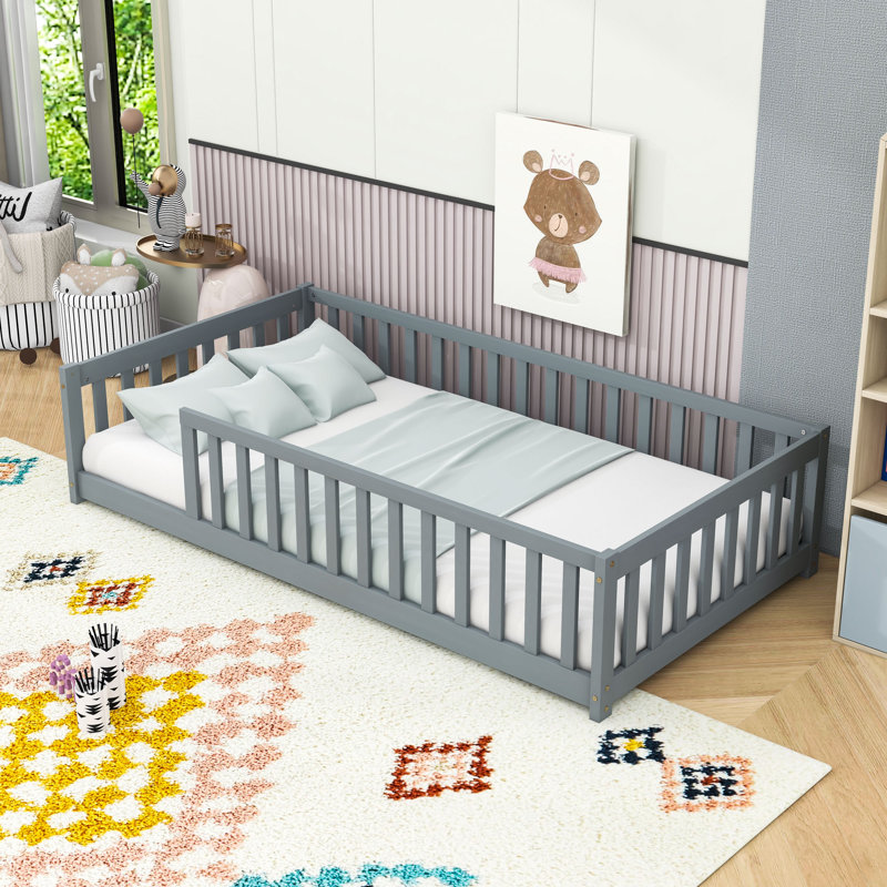 Lit simple en bois avec garde-corps et lattes, gris