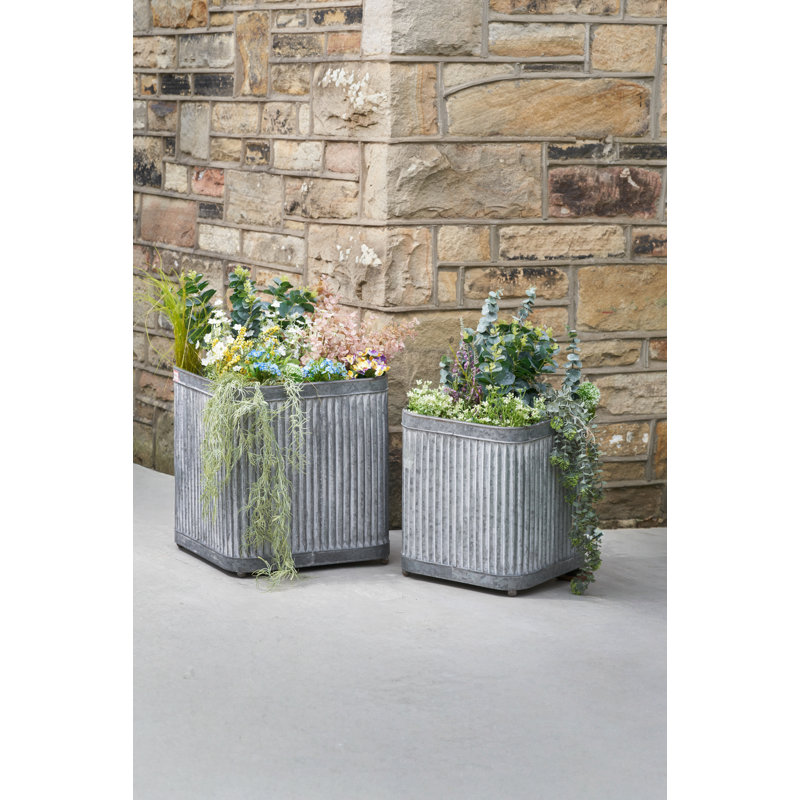 Bethke Metal Pot Planter