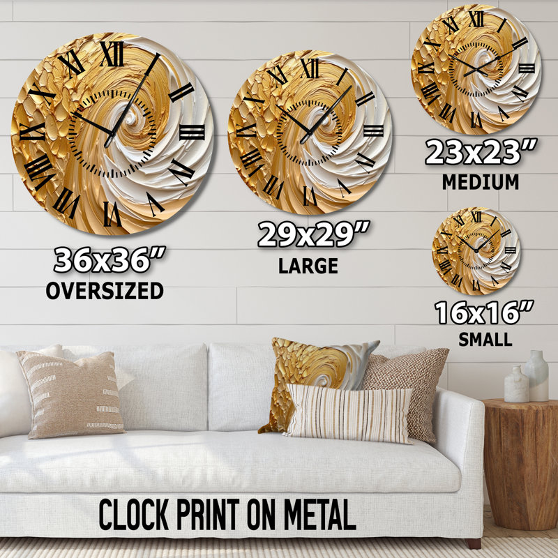 Horloge murale en or, Surdimensionné