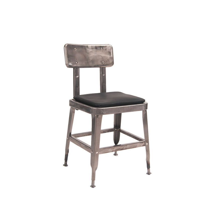 Chaise d’appoint rembourrée en métal noir