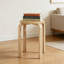 Ensemble de tabourets empilables en MDF de ton naturel