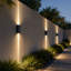 Applique murale d'extérieur, applique murale blanc chaud haut et bas 3000K, applique murale d'extérieur étanche en alliage d'aluminium IP65, éclairage de porche câblé moderne pour patio, garage, balcon, entrée, noir