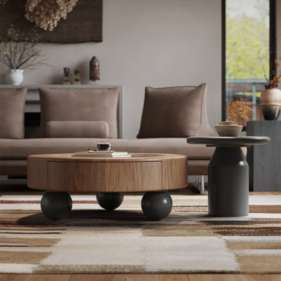 Italian round marble coffee table set