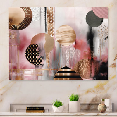 Décoration murale en métal rose avec lignes dorées décoratives II - formes modernes