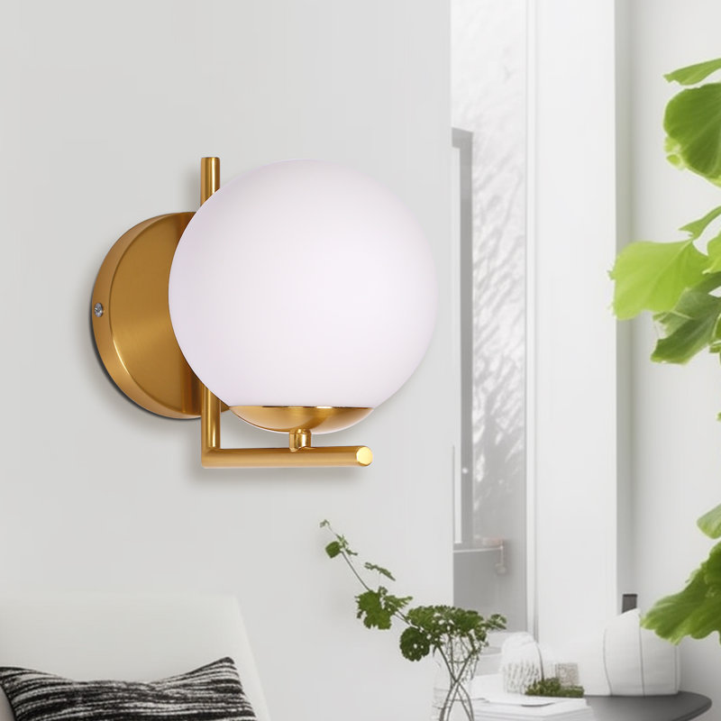Estevanell 1-Light Metal Wall Sconce With Frosted Glass Shade, Gold