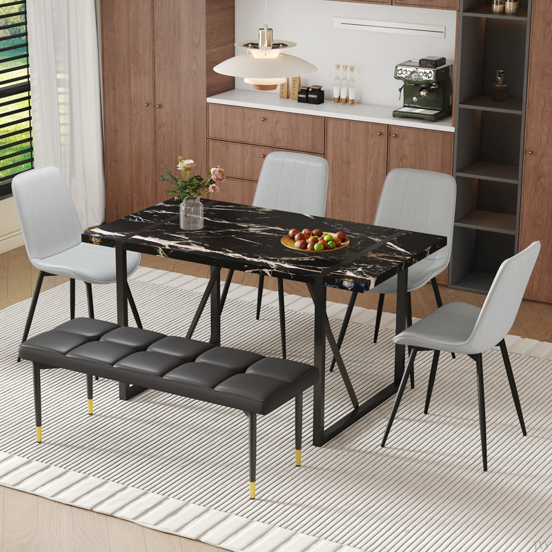 Ensemble de table et de chaises. Ensemble de table de salle à manger en MDF à motif de marbre moderne - 55 po x 31,4 po avec chaises de salle à manger en polyuréthane à coussin de siège allongé et 1 banc, un choix de luxe subtil pour les maisons modernes.