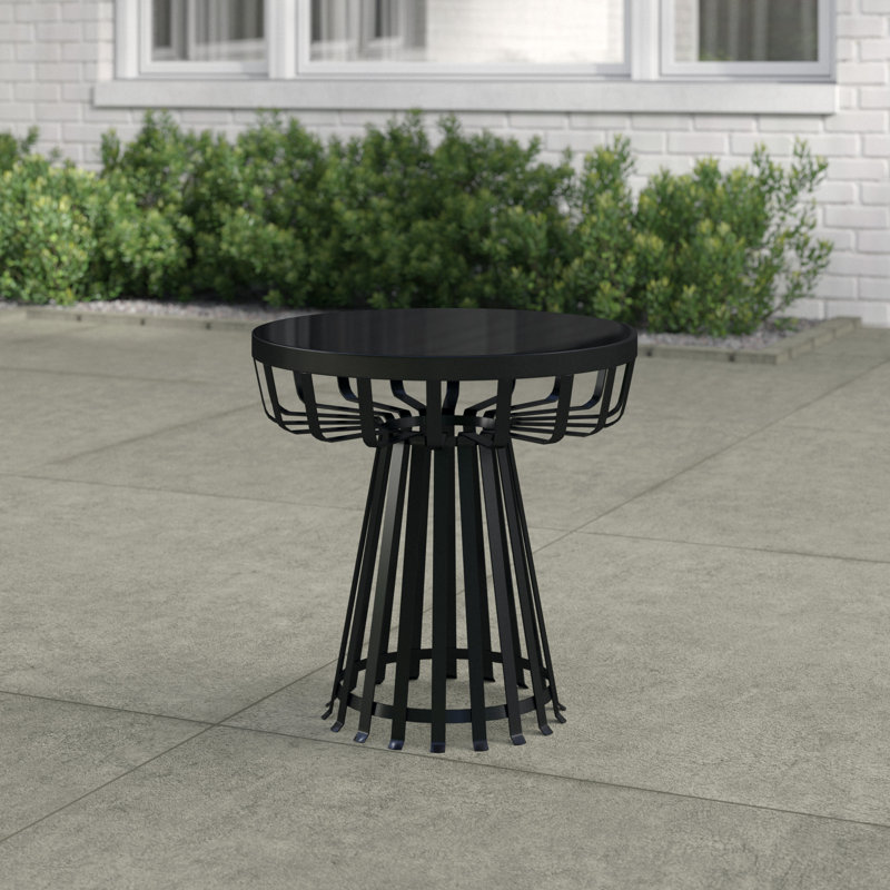 Table d’appoint en fer Lininger