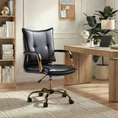 Chaise de travail en similicuir avec accoudoirs rembourrés Lundgren