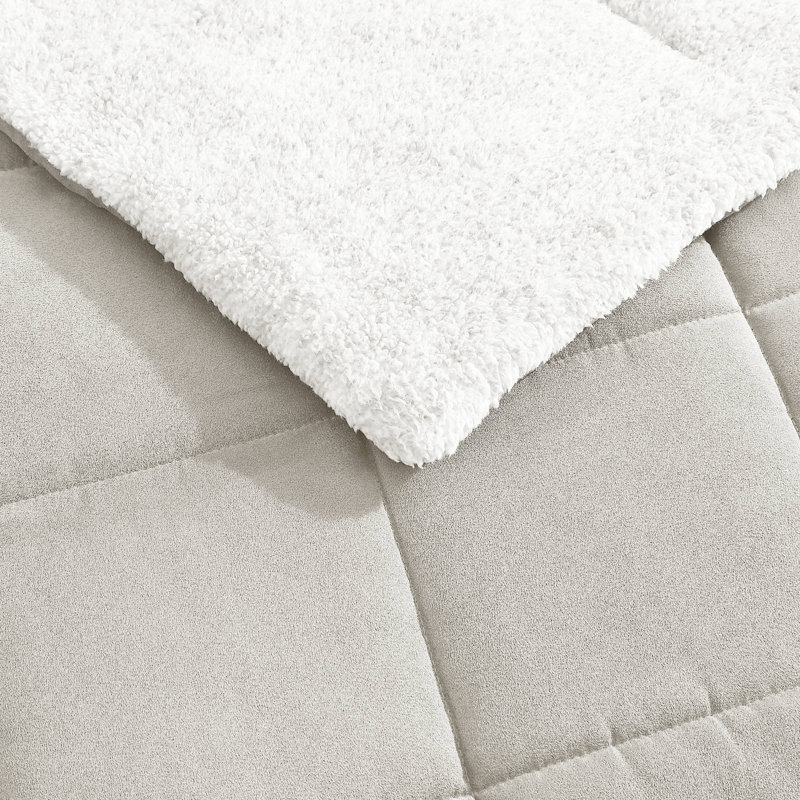 Ensemble d'édredon réversible en microsuède / sherpa Wrangler, Édredon pour très grand lit + 2 taies décorativ, Ivoire ivoire