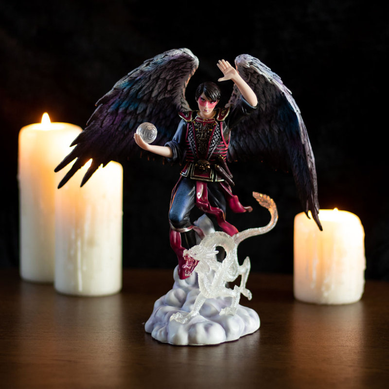 Kizzie Figurines & Sculptures