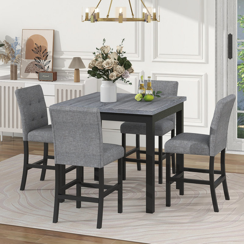 Ensemble de salle à manger 5 pièces à hauteur de comptoir avec table carrée et tabourets avec repose-pieds et 4 chaises rembourrées à haut dossier