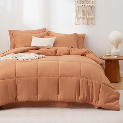 Bedsure Quilted Design Comforter Set