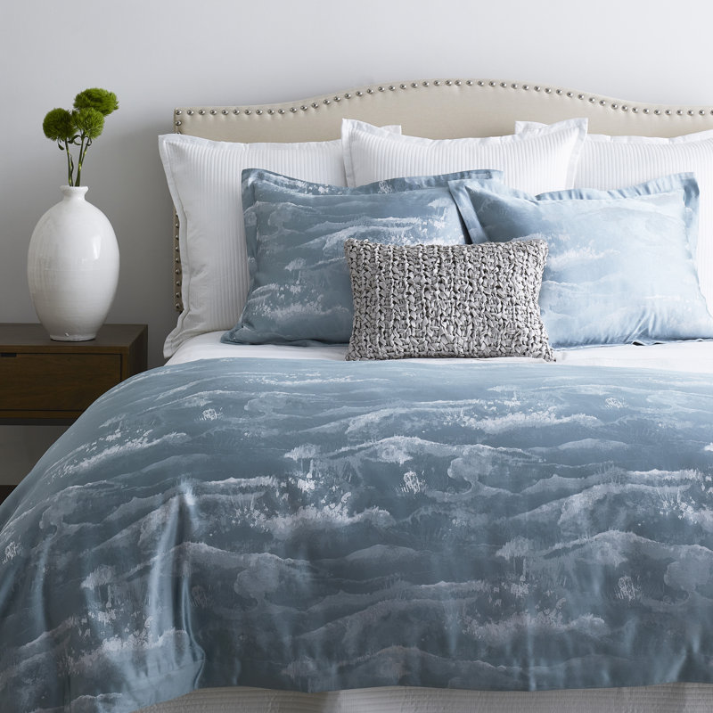 Linea Polyester Channel Stitch Abstract Coverlet, Queen Coverlet + 2 Euro Shams, White