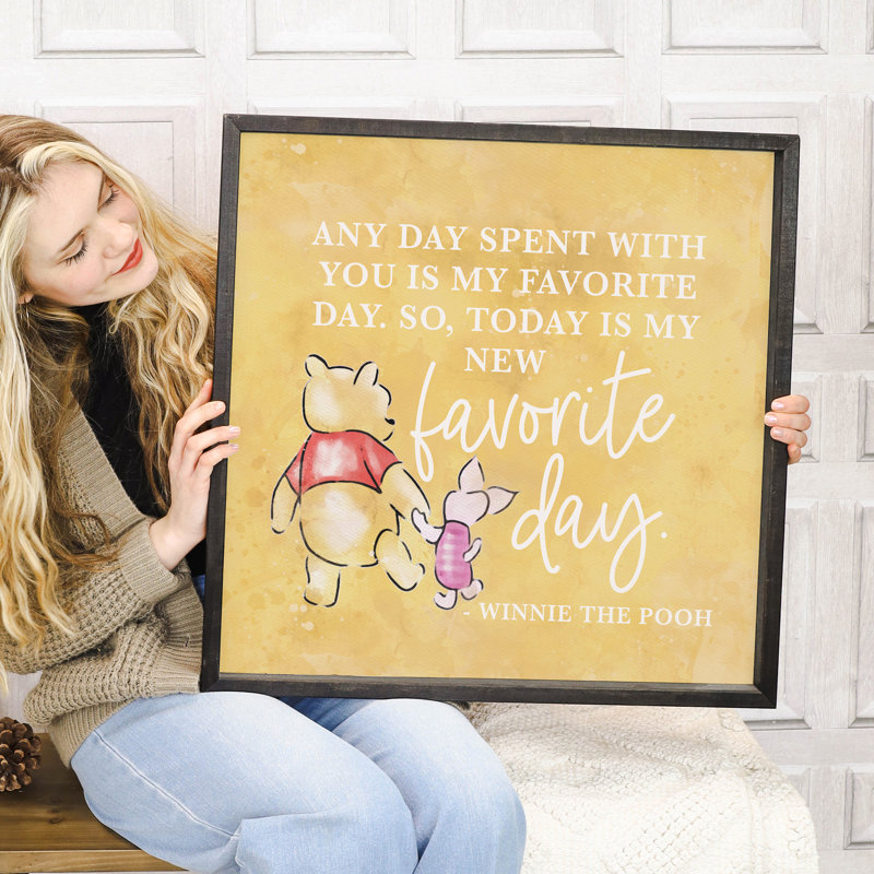 Favorite Day Pooh, H 24 po x l 24 po