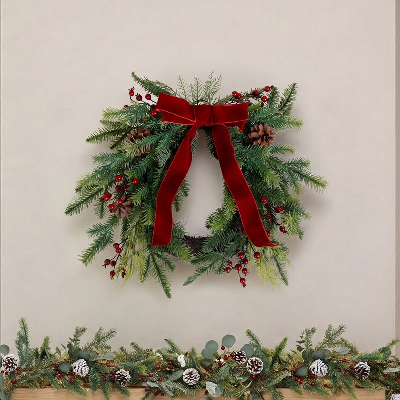 Plastic 55 cm Artificial Wreath