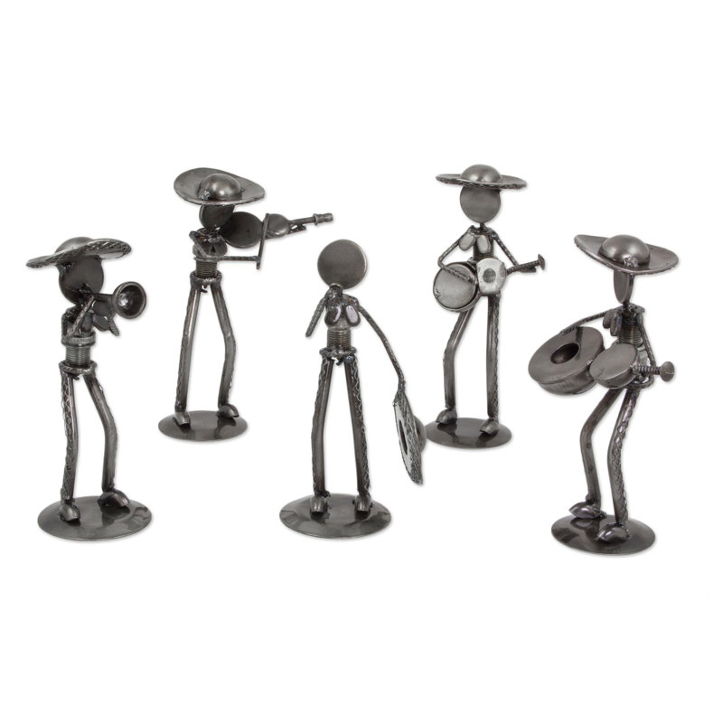 Daire Entertainment Figurines & Sculptures