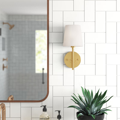 Lovis Iron Wallchiere