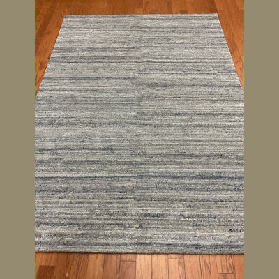 Tapis gris rectangulaire en laine noué à la main 5 pi x 7 pi 2 po