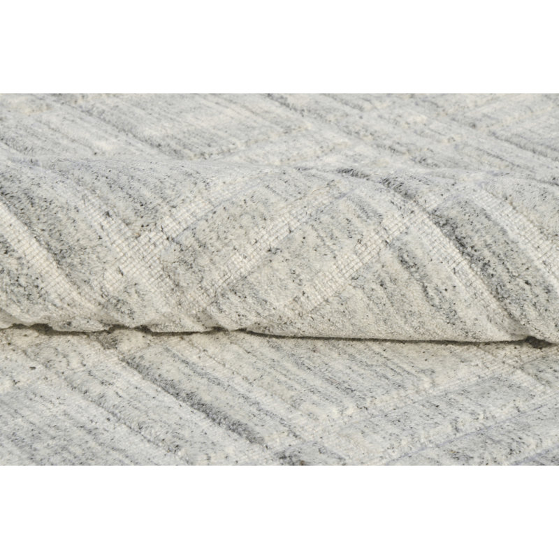 Plaid Area Rug in Silver/Beige, Rectangle 10' x 14'