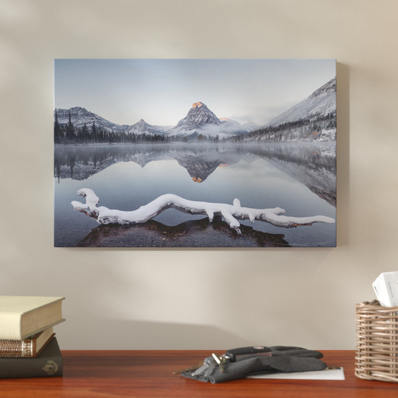 «Two Medecine Valley After Snowfall», reproduction de photo sur toile, H 18 po x l 27 po x P 1,5 po