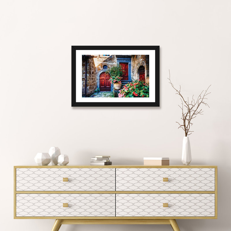 «Classic House Entrance in Umbria» - Impression, H 24 po x l 32 po x P 1 po, Papier noir