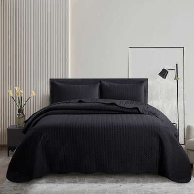 Embossed Microfiber Bedspread Set – All Seasoned Modern and Lightweight Bedding Set with Shams