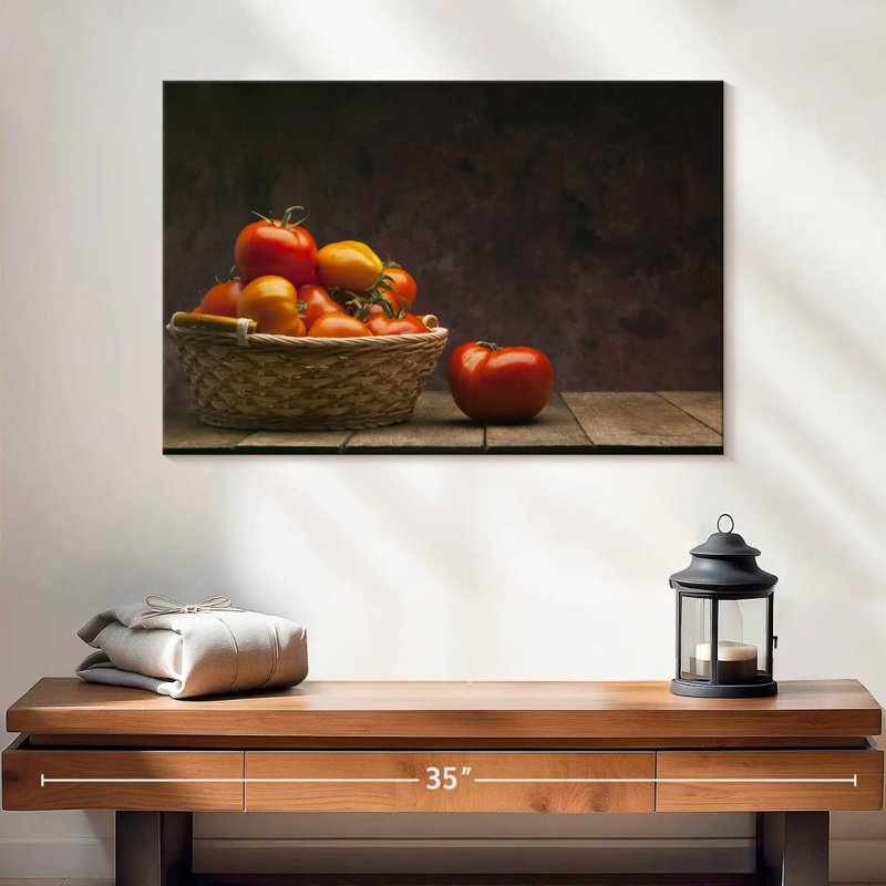 Yarlin Fresh Red Tomatoes, 16" H x 24" W