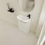 Meuble-lavabo autoportant de 23 po avec lavabo et portes à fermeture douce