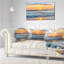 Coussin de plage au lever du soleil sur l'horizon-89814813-29455126