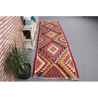 Tapis de couloir rétro vintage rouge vif Herki pour les espaces de cuisine et de couloir