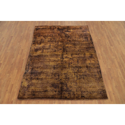 Tapis rustique doré et brun à motif délavé 6 x 8