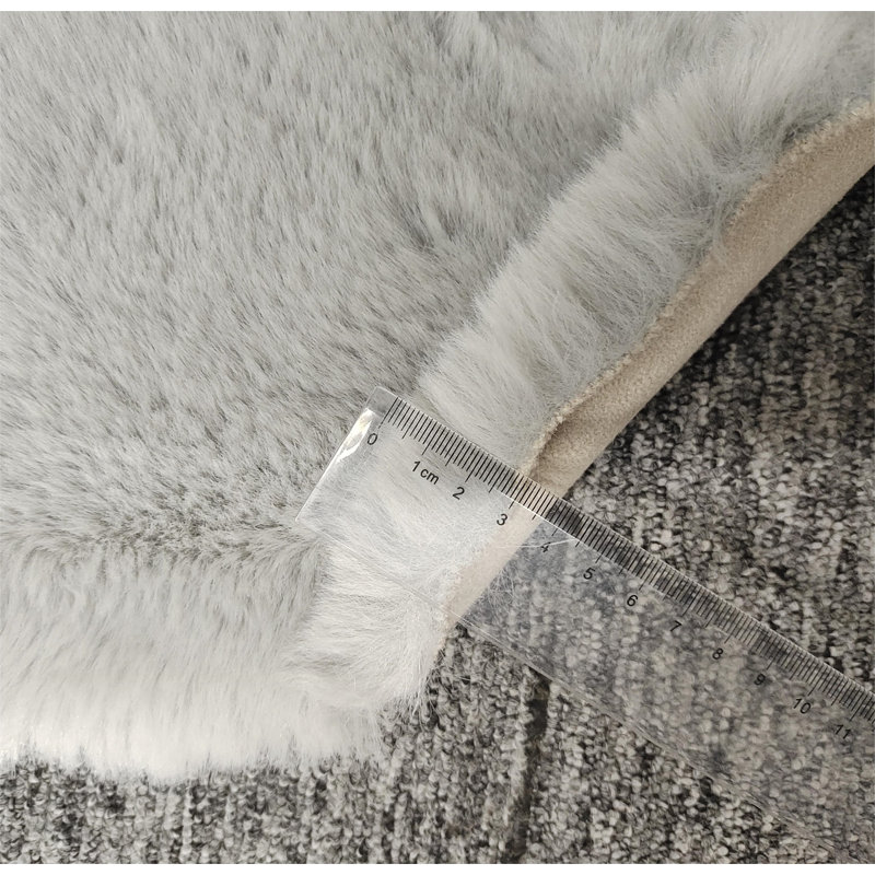 Faux Fur Indoor Rug, Round 2'11"