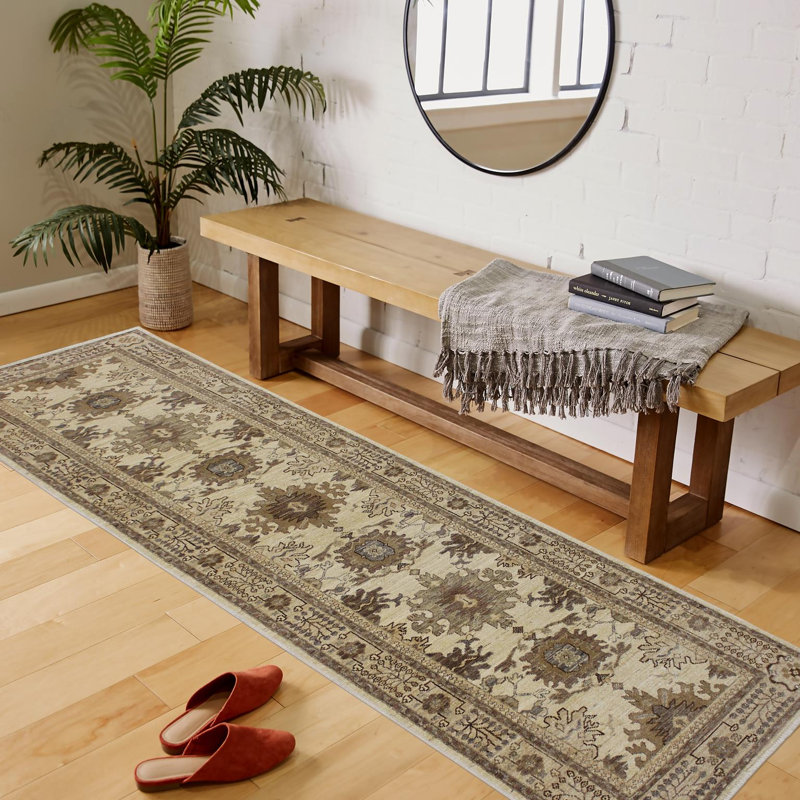 Tapis de couloir brun clair / beige en laine noué à la main 2 pi 6 po x 10 pi 1 po Grigori