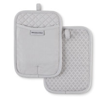 KitchenAid Beacon Non-Slip Mini Oven Mitt Set For $6.36 And Pot