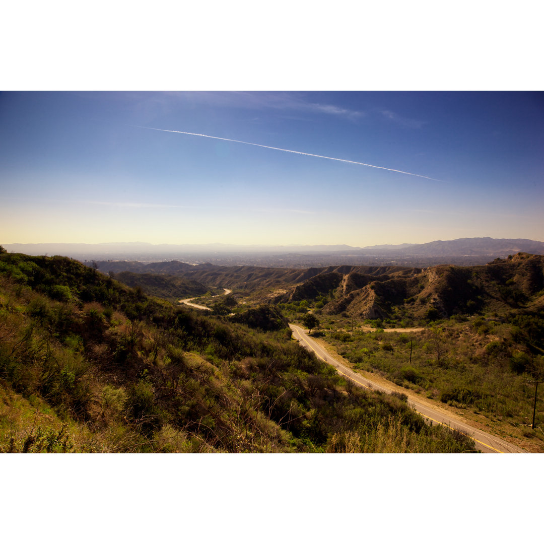 San Fernando Valley von Pastorscott - Kunstdrucke auf Leinwand