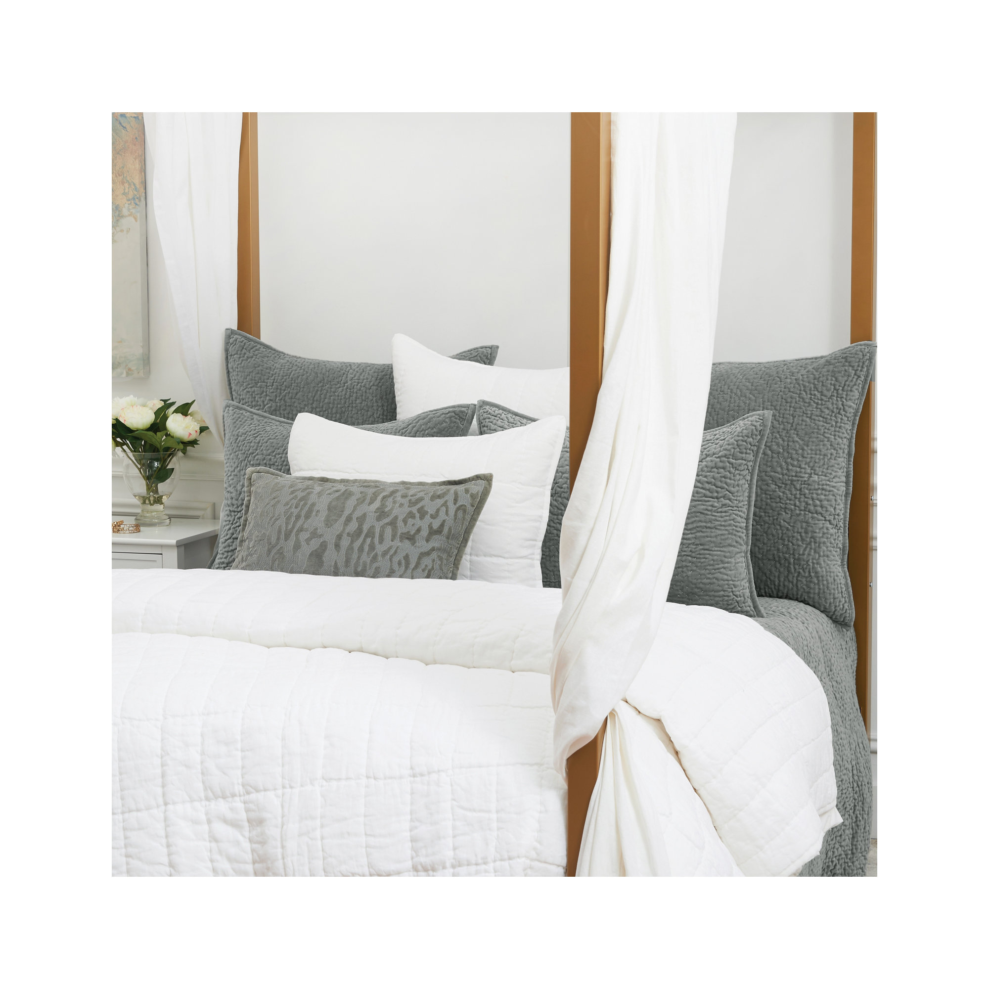 Fielder Natural/White Single Quilt, Queen Quilt, White