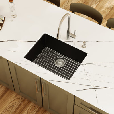 Ensemble d'évier de cuisine à simple cuve encastrable 24-3 / 8 po x 19-1 / 8 po Karran Quartz