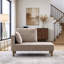 Chaise longue d'intérieur rembourrée en chenille de 127 cm de large, avec deux coussins et pieds en bois massif.-284549073