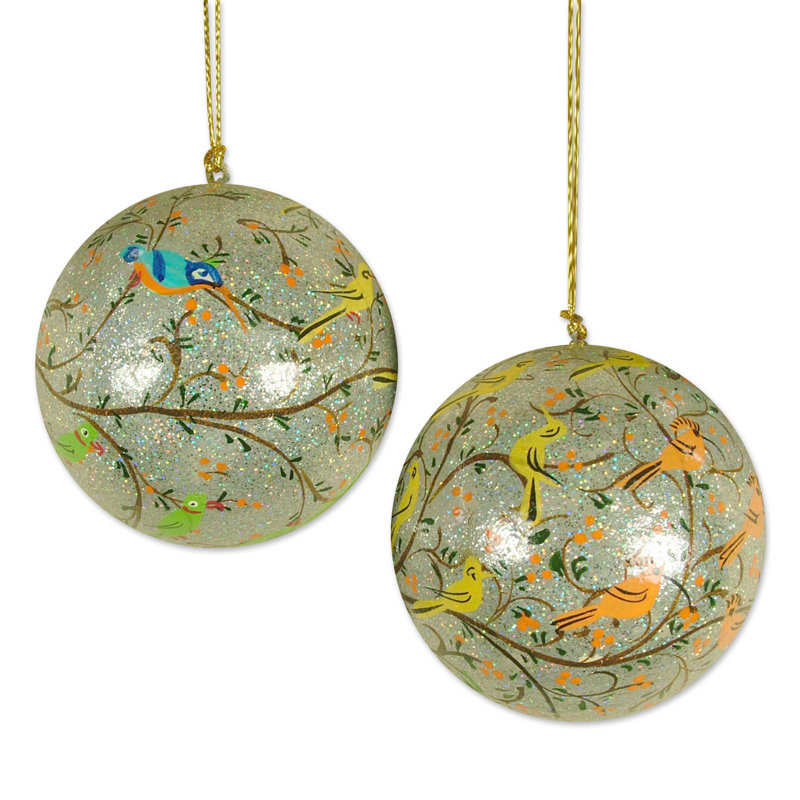 Ornement boule de papier mâché