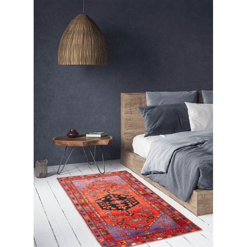 Andelz Red Rug 4'6" x 7'5"