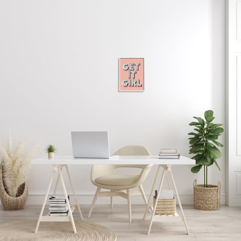 «Get It Girl», impression sur toile, H 14 po x l 11 po, Giclée encadrée blanc bord de mer