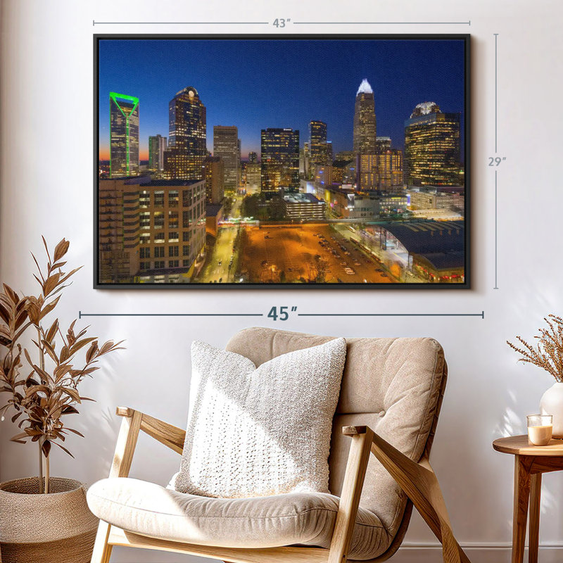 «Charlotte Night Skyline Wall Art», H 43 po x l 29 po