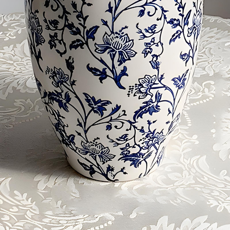 Ornements de fleurs simulées